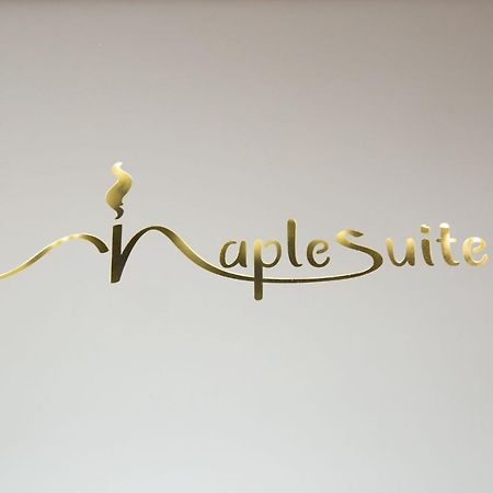 Naplesuite 外观 照片