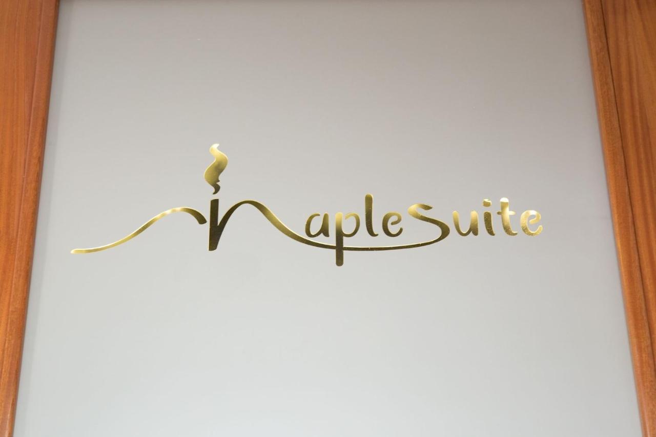 Naplesuite 外观 照片